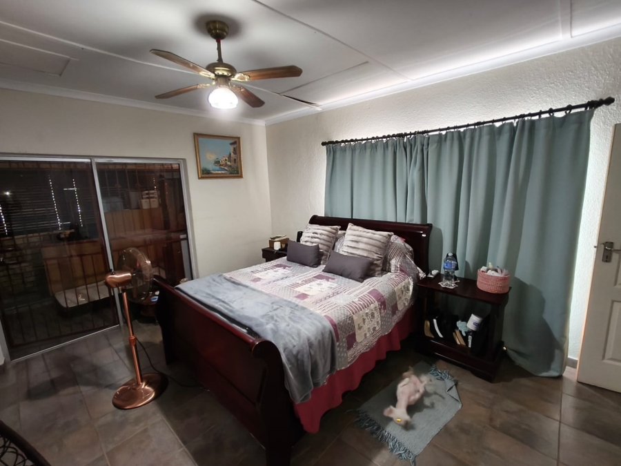 3 Bedroom Property for Sale in Protea Park North West